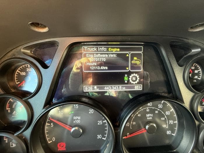 2020 Peterbilt 579 — photo 12