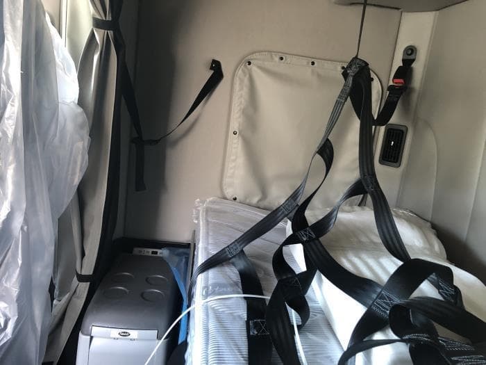 2025 Peterbilt 579 — photo 12