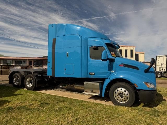 2025 Peterbilt 579 — photo 4