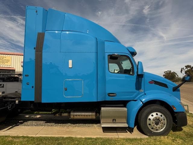 2025 Peterbilt 579 — photo 5