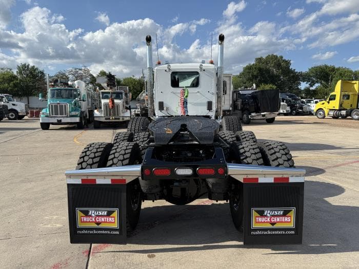2027 Peterbilt 567 — photo 8
