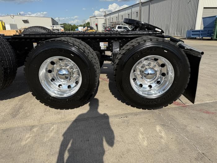 2027 Peterbilt 567 — photo 20