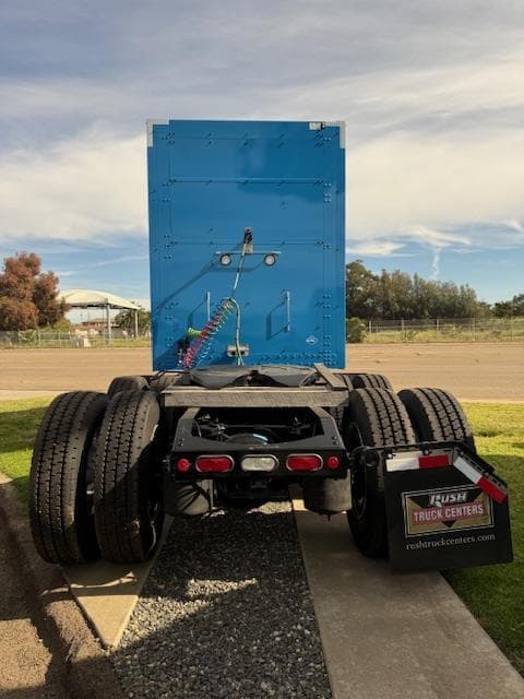2025 Peterbilt 579 — photo 6