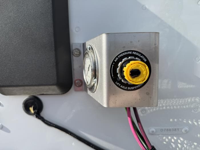 2027 Peterbilt 567 — photo 28