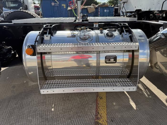 2027 Peterbilt 567 — photo 30