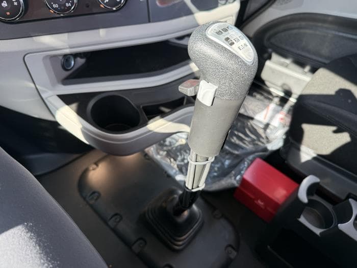 2027 Peterbilt 567 — photo 43