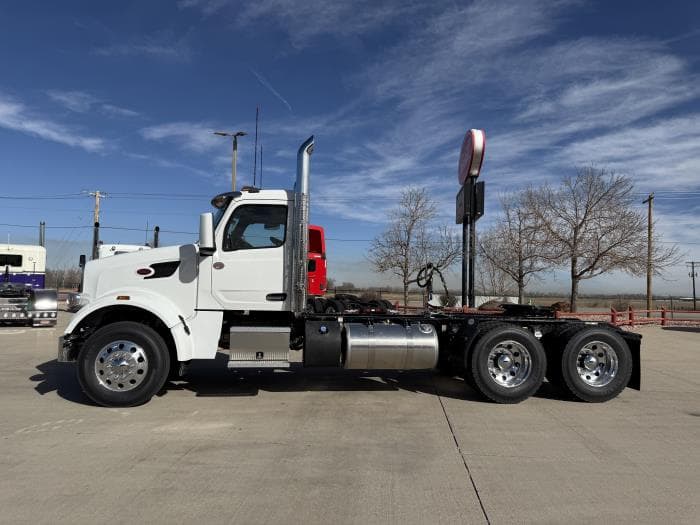 2027 Peterbilt 567 — photo 4