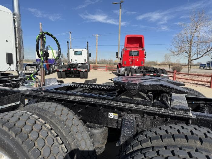 2027 Peterbilt 567 — photo 6