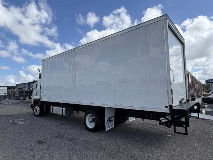 2026 Isuzu FTR — photo 4