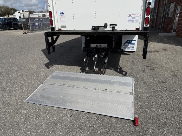 2026 Isuzu FTR — photo 6