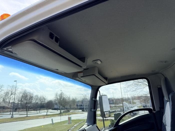 2026 Isuzu NPR — photo 23