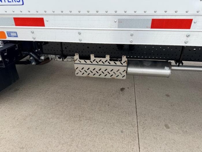 2026 Isuzu NPR — photo 27