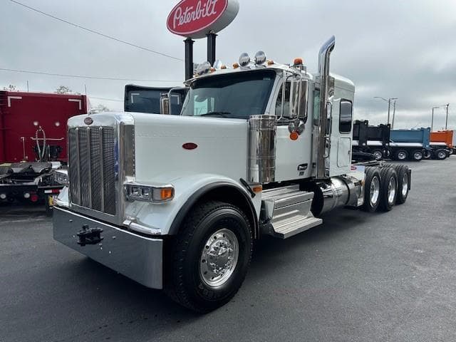2027 Peterbilt 589 — photo 2