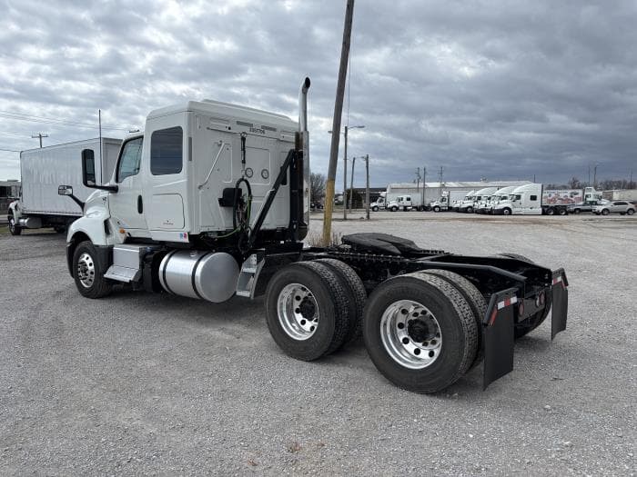 2025 International LT — photo 3