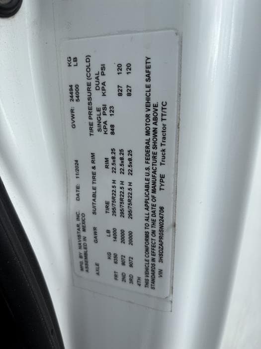 2025 International LT — photo 8