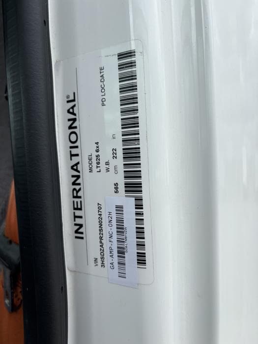 2025 International LT — photo 11