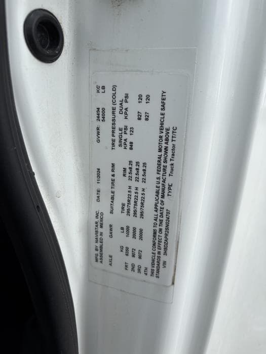 2025 International LT — photo 12