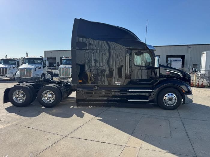 2027 Peterbilt 579 — photo 5