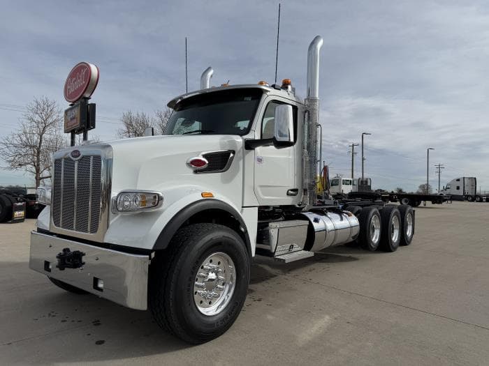 2027 Peterbilt 567 — photo 2