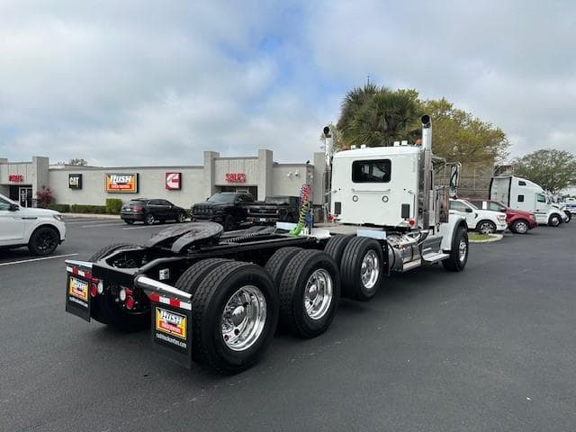 2027 Peterbilt 589 — photo 6