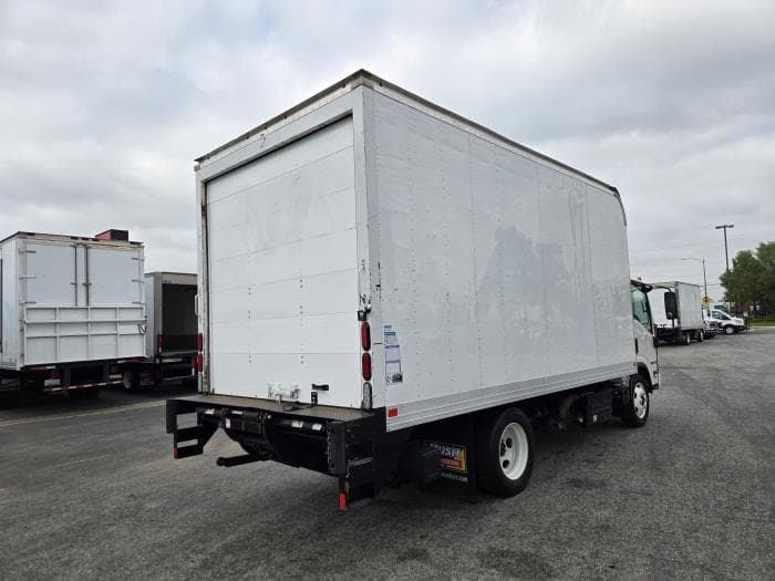 2022 Isuzu NPR — photo 8