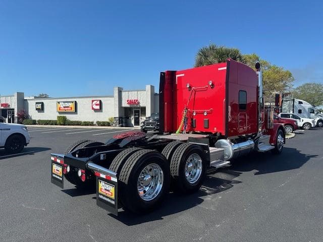 2027 Peterbilt 589 — photo 6