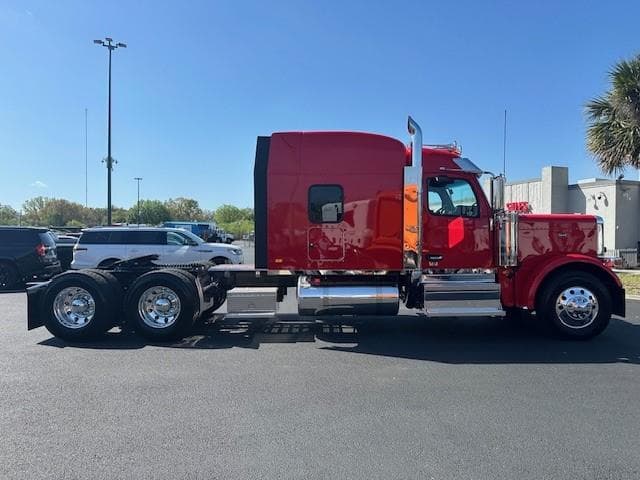 2027 Peterbilt 589 — photo 7