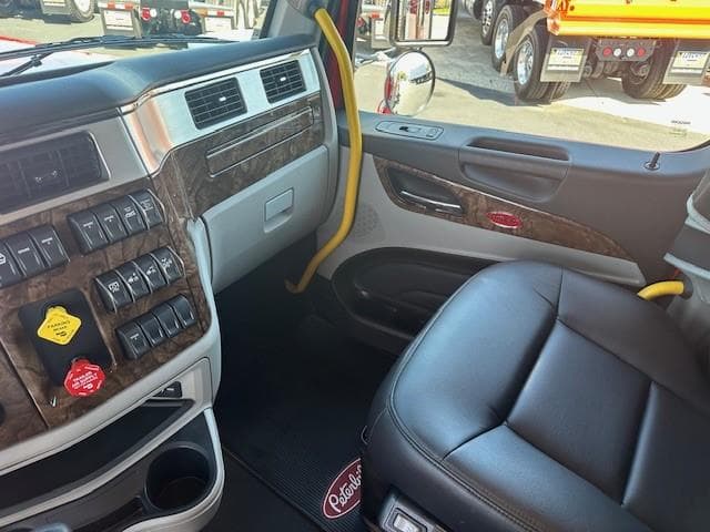 2027 Peterbilt 589 — photo 16
