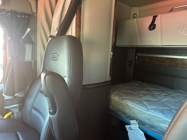 2027 Peterbilt 589 — photo 17