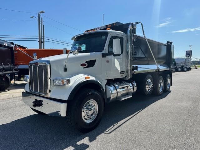 2027 Peterbilt 567 — photo 2
