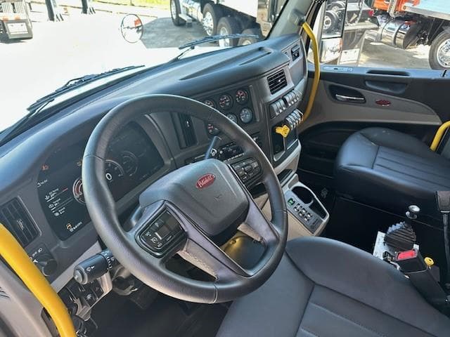 2027 Peterbilt 567 — photo 12
