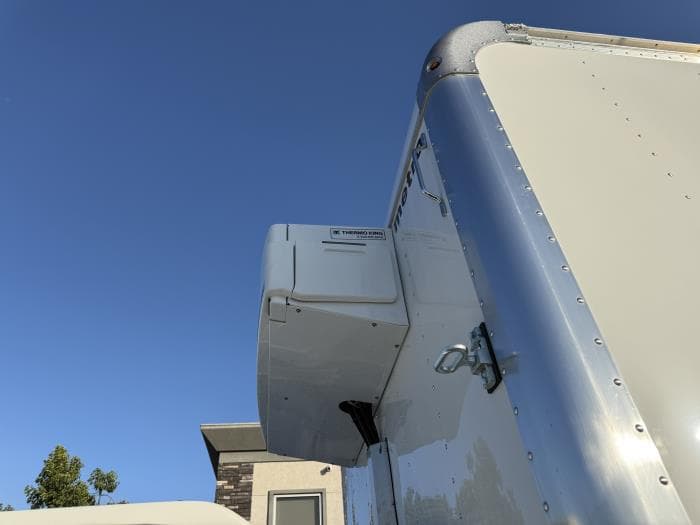 2025 Isuzu NRR — photo 11