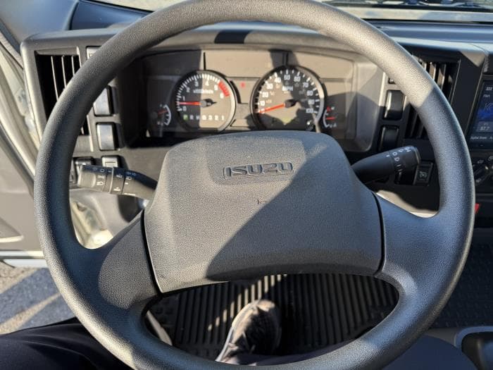 2025 Isuzu NRR — photo 21