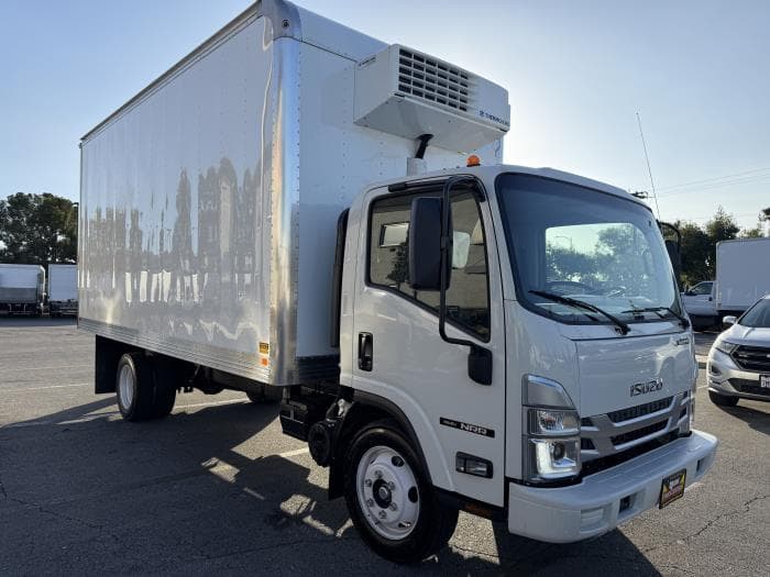 2025 Isuzu NRR — photo 7