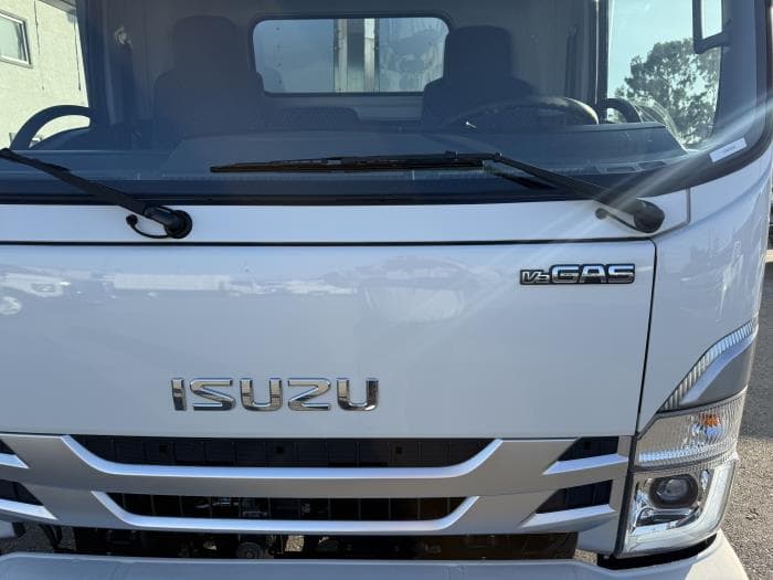 2025 Isuzu NRR — photo 8