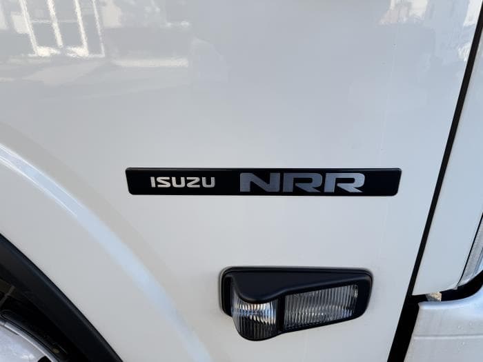 2025 Isuzu NRR — photo 9