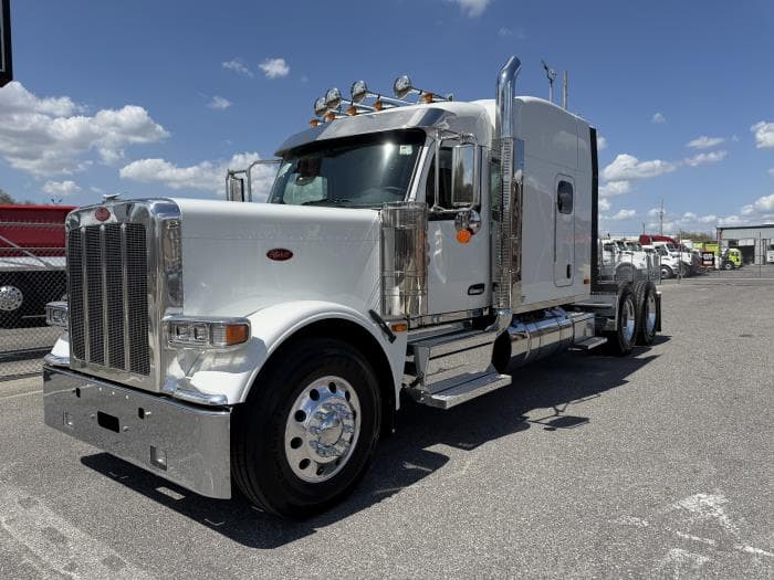 2027 Peterbilt 589 — photo 2