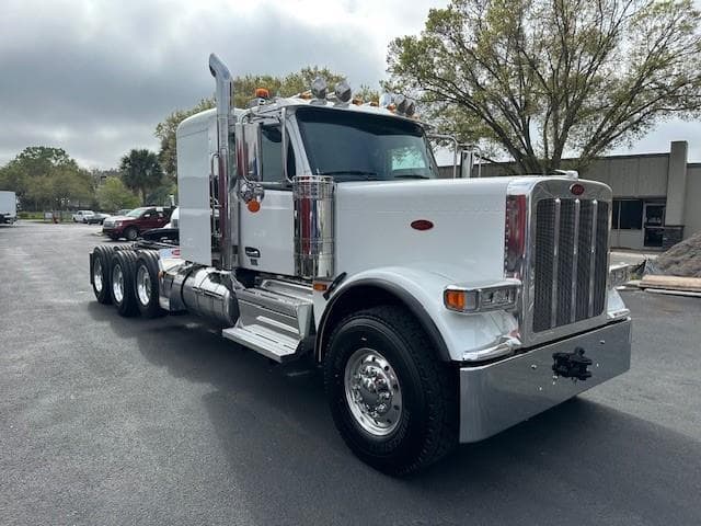 2027 Peterbilt 589 — photo 9