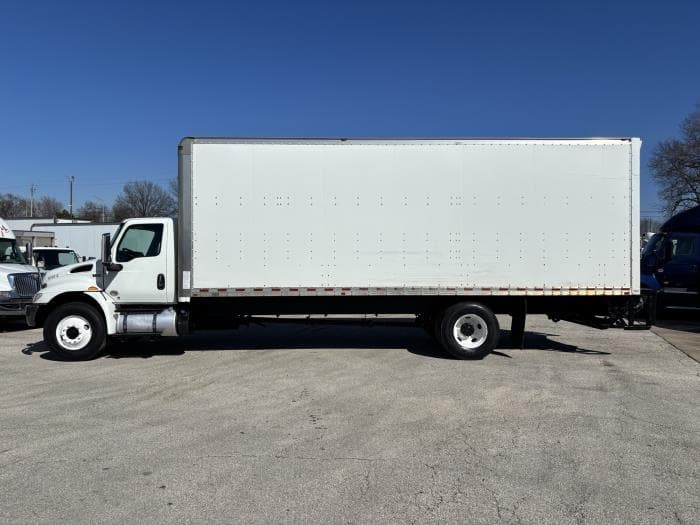 2020 International MV — photo 2