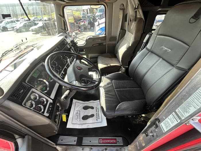 2019 Kenworth T800 — photo 11