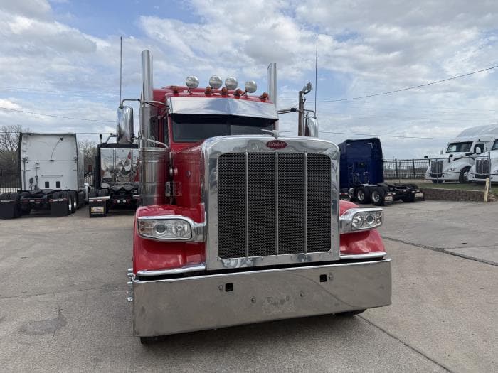 2022 Peterbilt 389 — photo 22