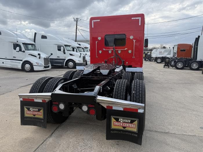 2022 Peterbilt 389 — photo 31