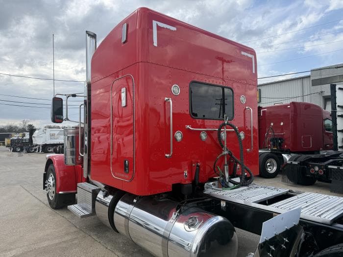 2022 Peterbilt 389 — photo 45
