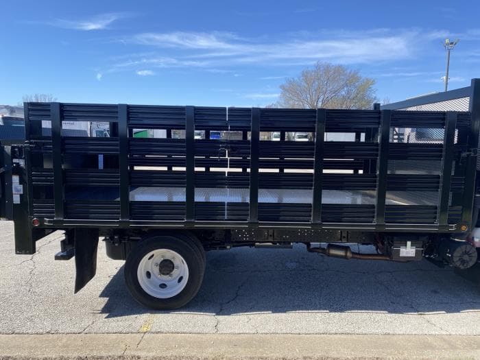 2025 Isuzu NRR — photo 9