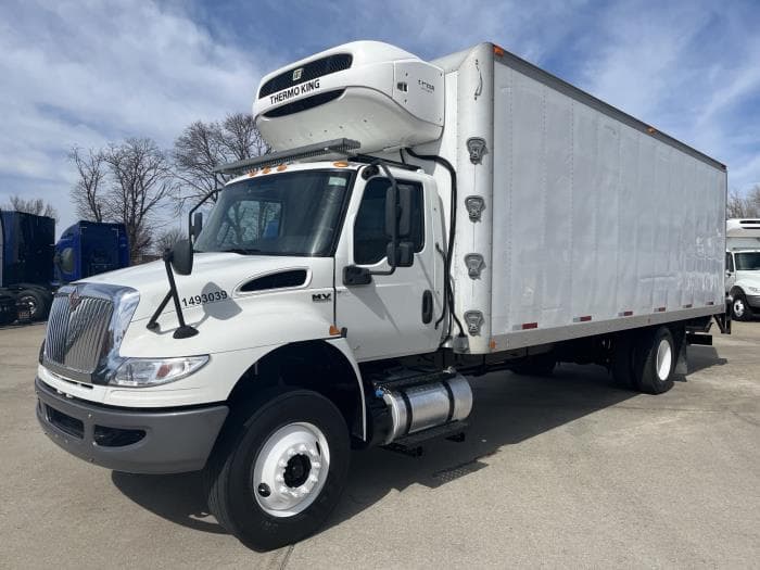 2019 International MV — photo 2