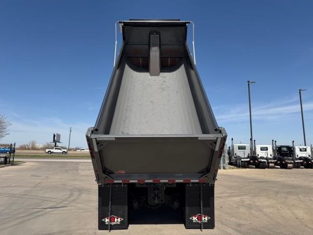 2026 Peterbilt 548 — photo 17