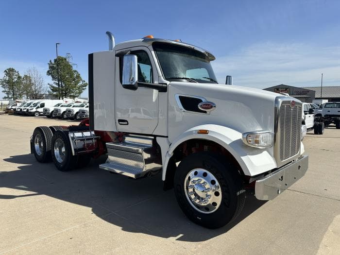 2023 Peterbilt 567 — photo 3