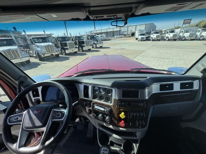 2027 Peterbilt 589 — photo 20
