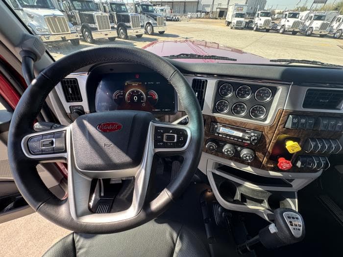 2027 Peterbilt 589 — photo 22
