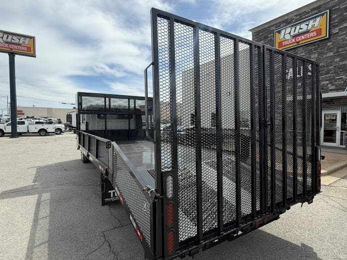 2026 Isuzu NPR — photo 4